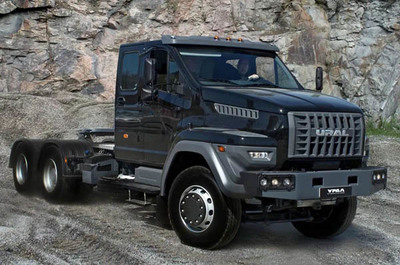 烏拉爾 NEXT 6x4卡車全系上市，助力道路普通貨物運輸新升級